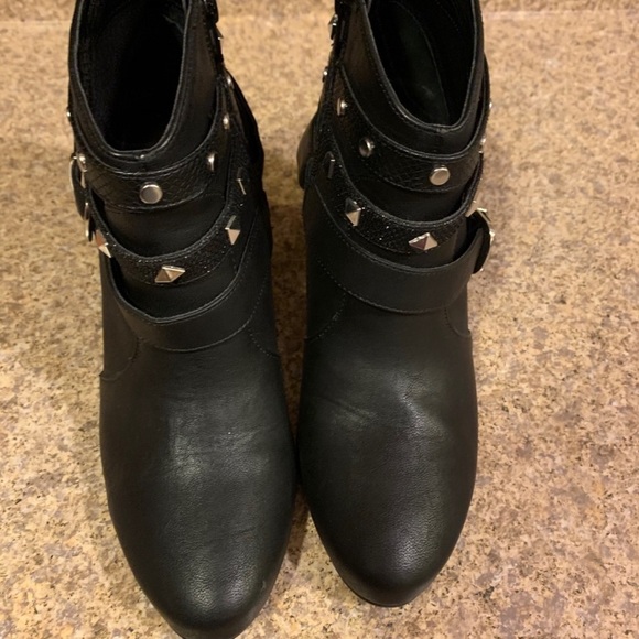 SOLD - Picture 3 of 9